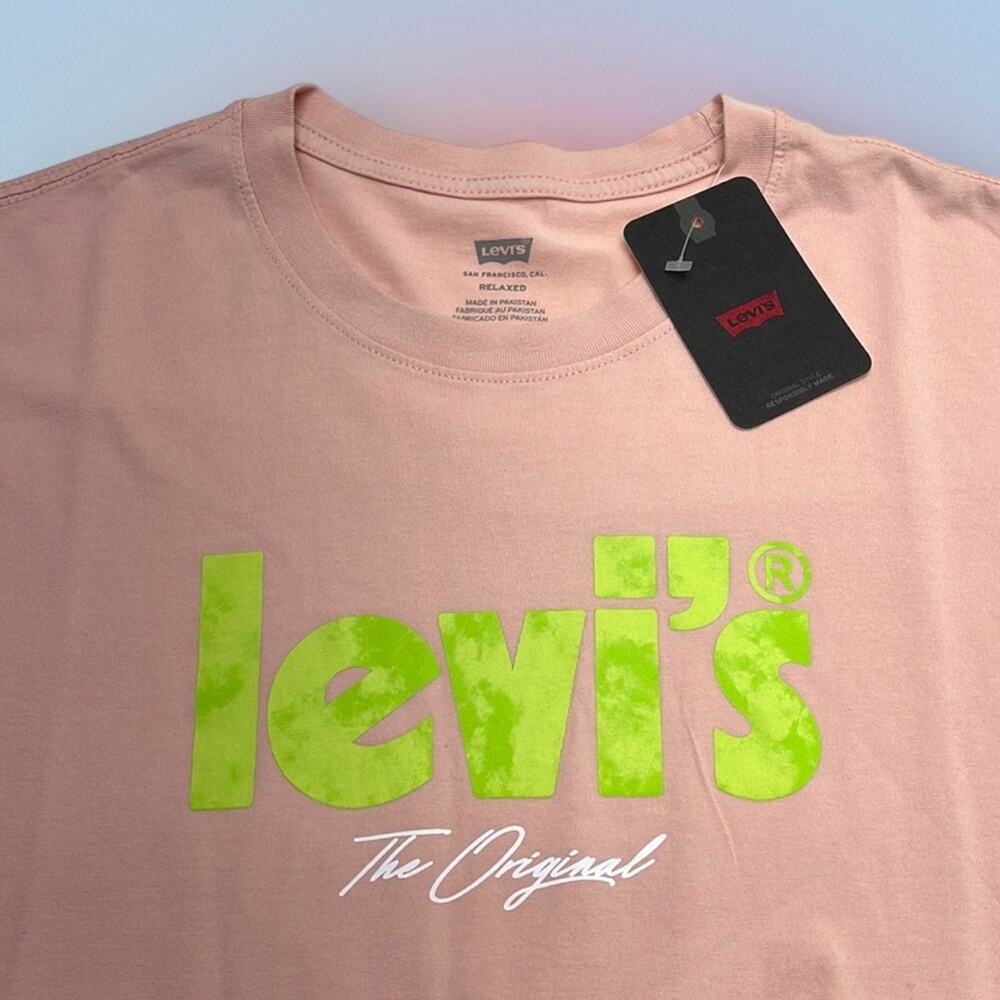 LEVI’S Men’s XL Pale Pink Graphic T-Shirt